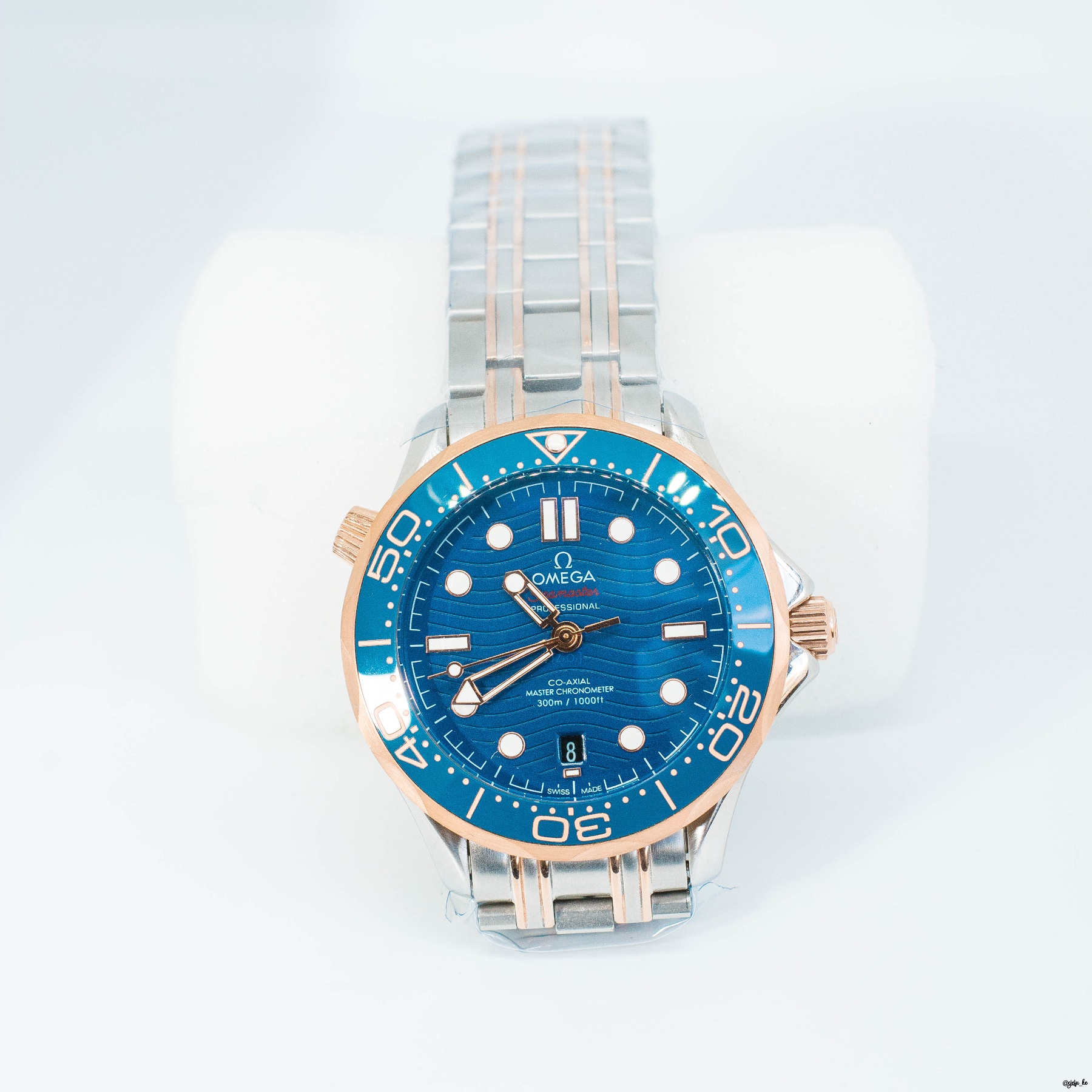 Omega Sea master Diver 300 m 42 mm Blue Dial Two-Tone Men's Bracelet Watch for sale in Kenya