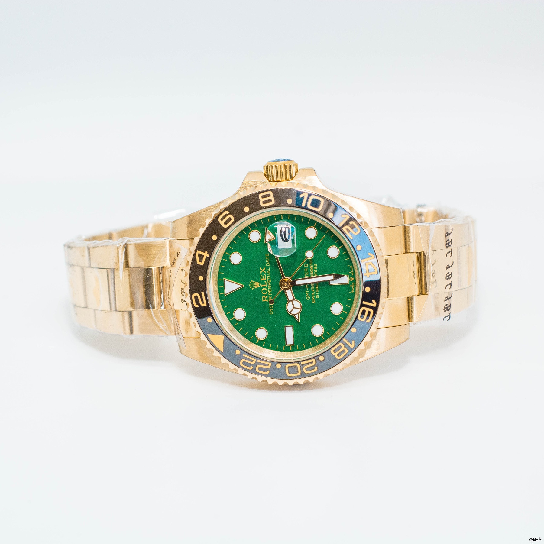 BUY THIS ROLEX GMT-MASTER II 18KT YELLOW GOLD GREEN DIAL FOR SALE IN NAIROBI KENYA.0724681225
