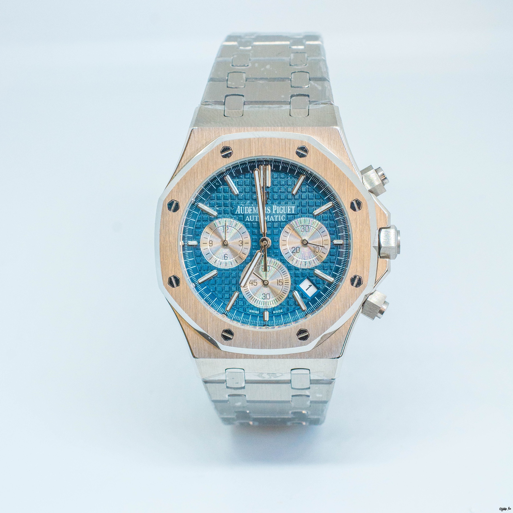 Buy this Audemars Piguet Royal Oak Blue Dial Chronograph Gents Watch at trendsasa,your no.1 online shop for luxury watches in Nairobi Kenya.