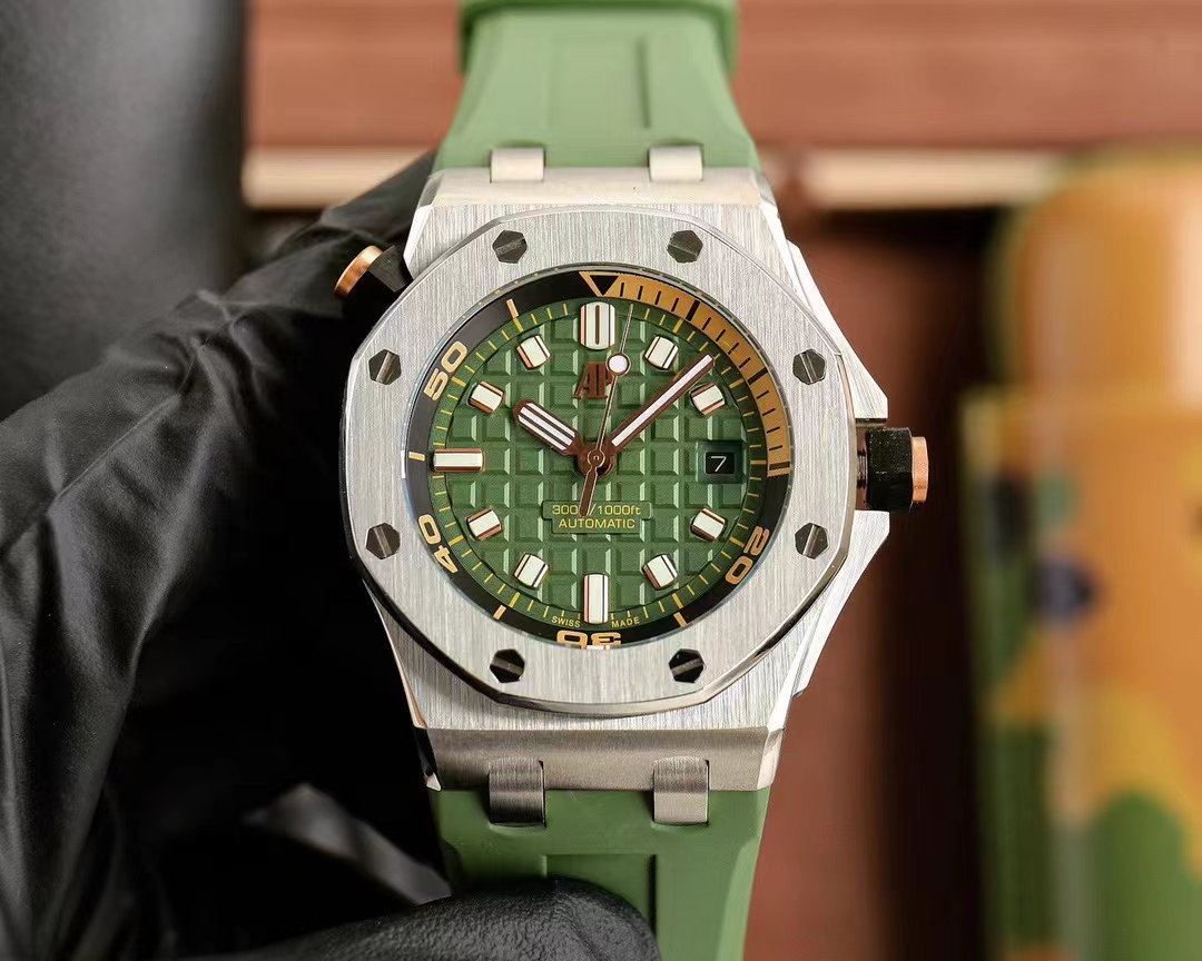 Audemars Piguet Royal Oak Offshore Stainless Steel Diver 42 MM - Green Rubber and Dial watch for sale in Nairobi,Kenya.