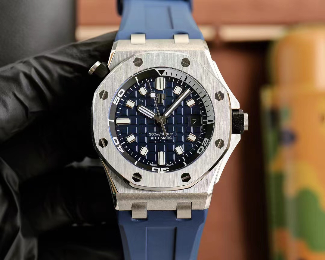 Audemars Piguet Royal Oak Offshore Stainless Steel Diver 42 MM - Blue Rubber straps and Dial for sale in Nairobi,Kenya.